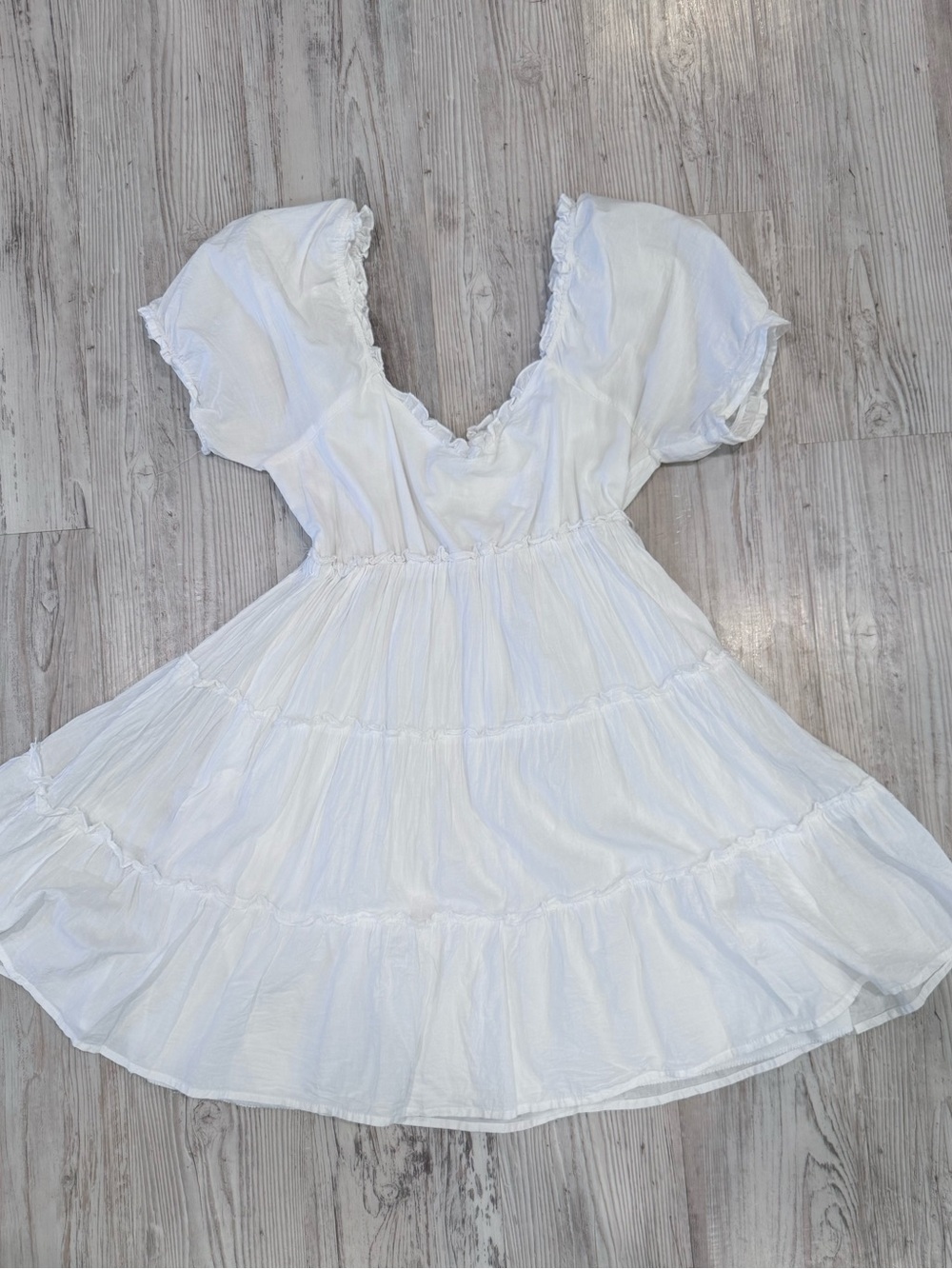 bailey blue White Puff-Sleeve Tiered Mini Dress